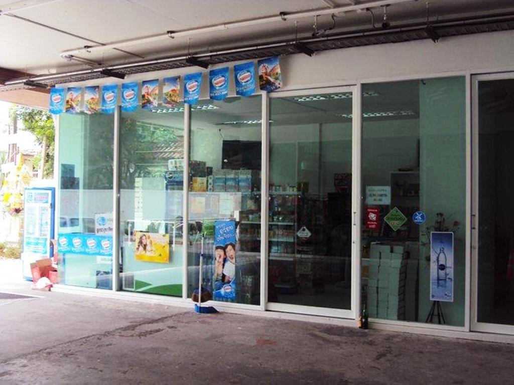 禅室酒店-阿颜套房 曼谷 外观 照片